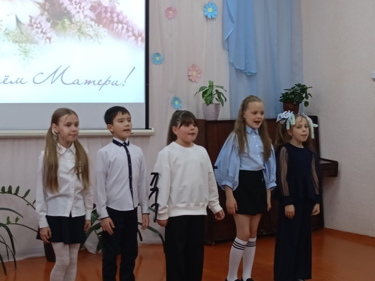 Праздничный концерт в Черлакской Центральной-Районной библиотеке!.